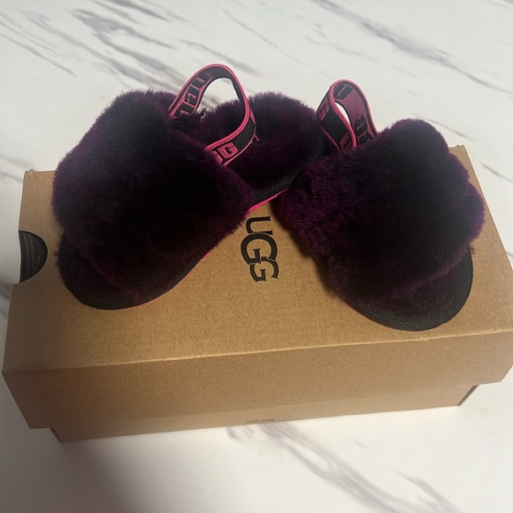 Valentine Pink/Black Toddler Ugg Sandals - Picture 2 of 4